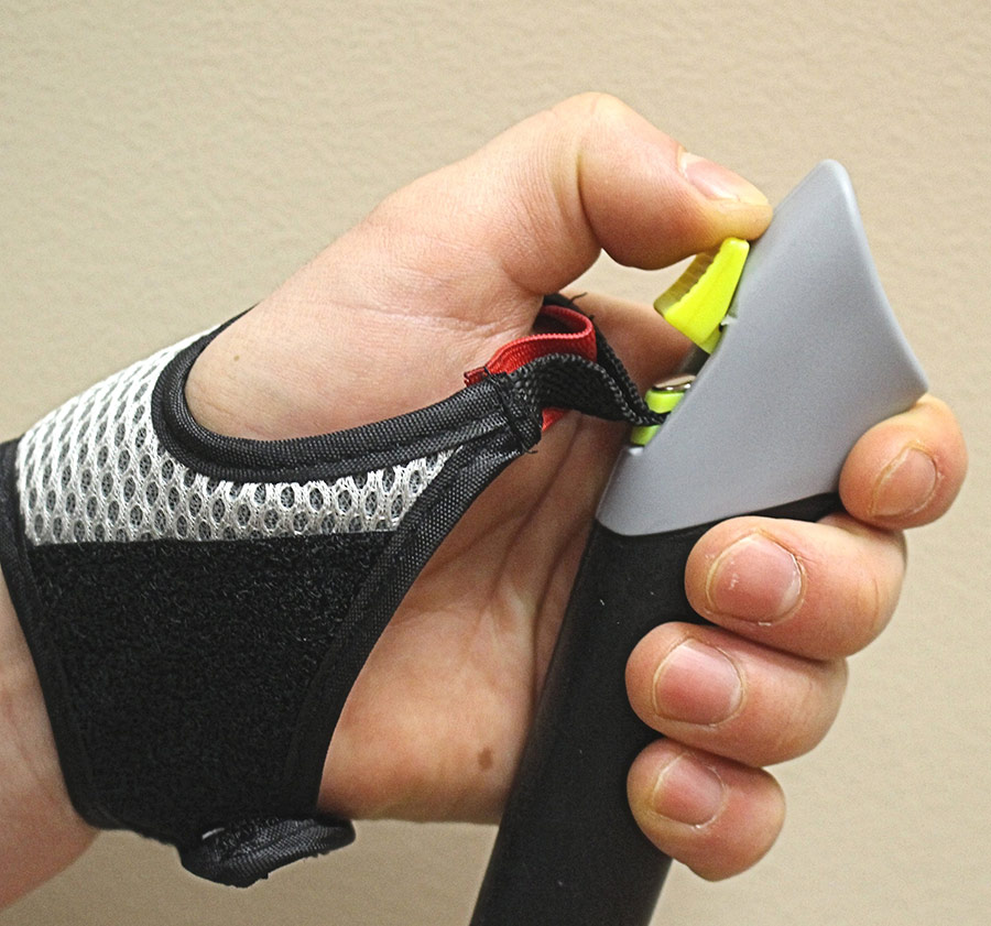 How to set up your poles traveler wrist straps connected How to set up your poles traveler wrist straps connected
