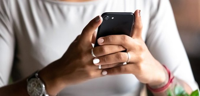 Texting thumb InsideOut Physiotherapy & Wellness Group Inc.